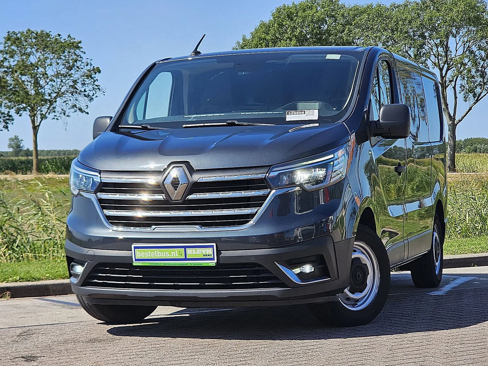 Renault Trafic (2023) — foto 1