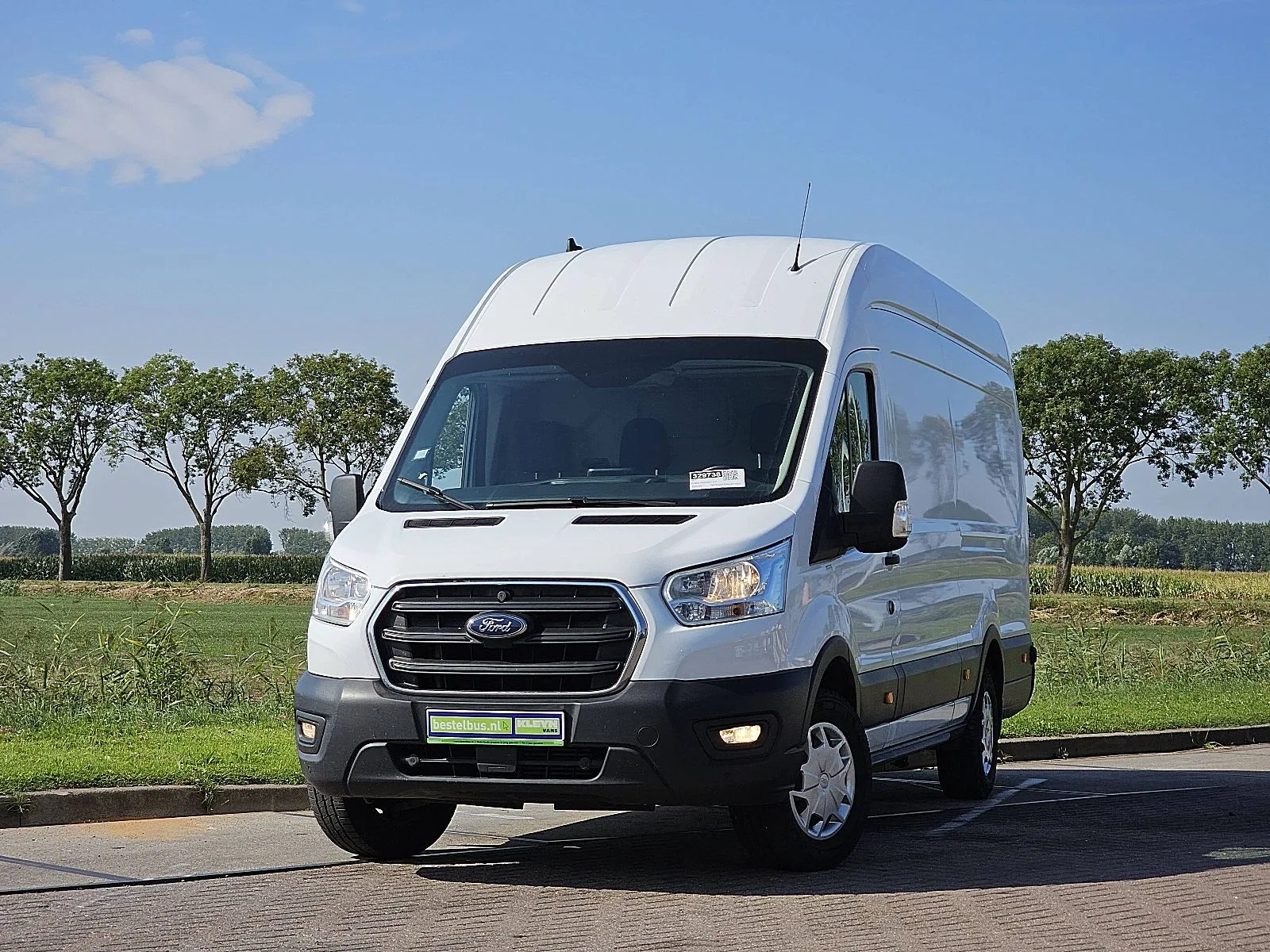 Ford Transit (2020) — foto 1