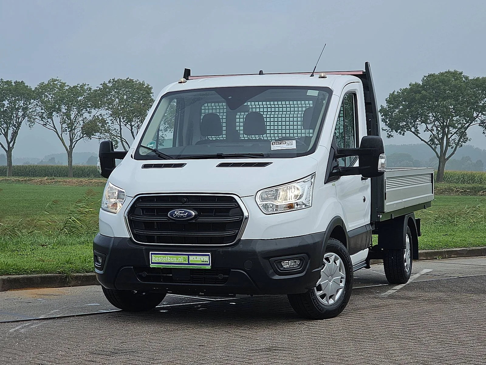 Ford Transit (2020) — foto 1