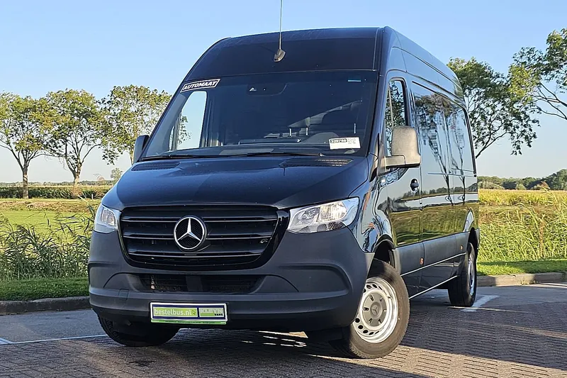 Mercedes-Benz Sprinter (2023)