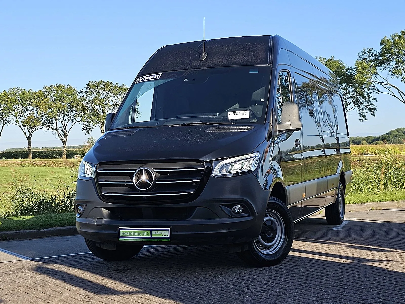 Mercedes-Benz Sprinter (2023) — foto 1