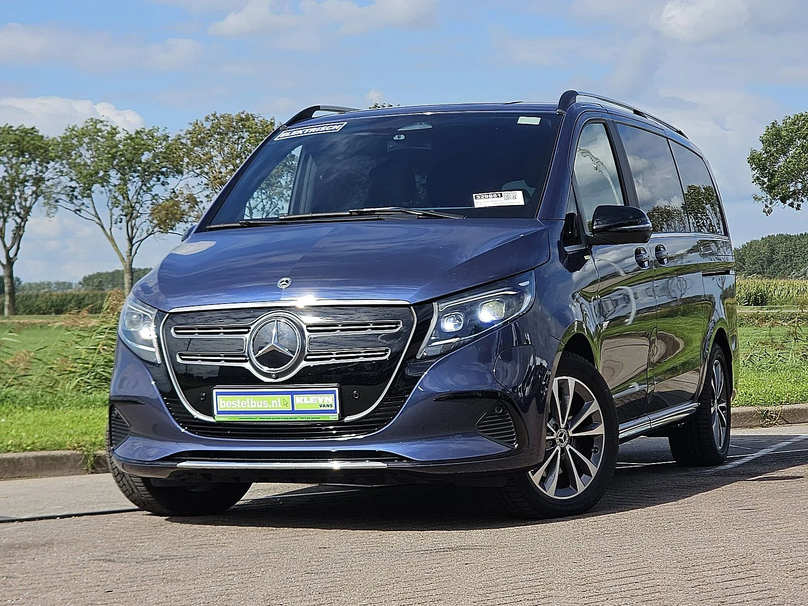 Mercedes-Benz EQV (2024) — foto 1