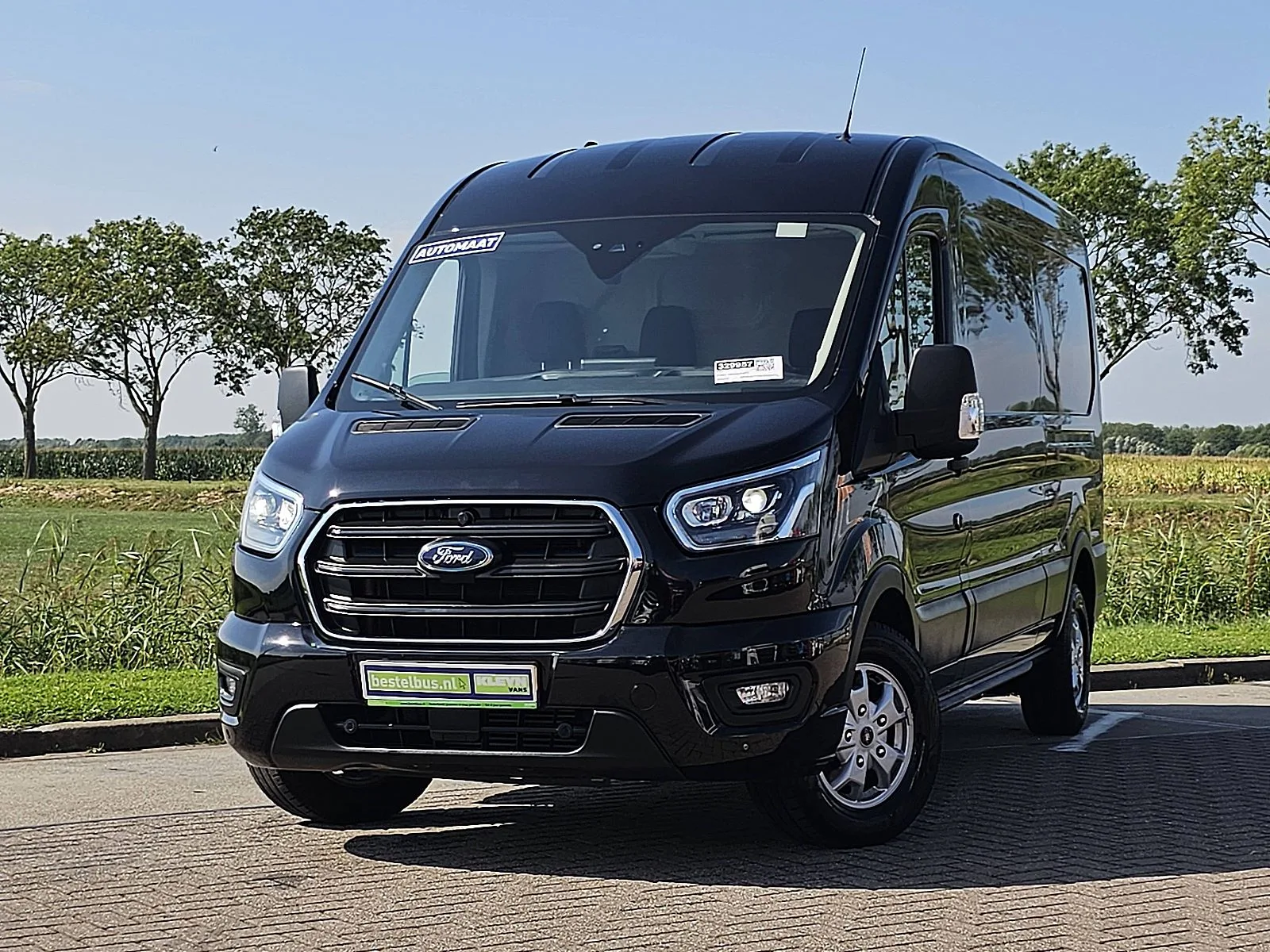 Ford Transit (2024) — foto 1