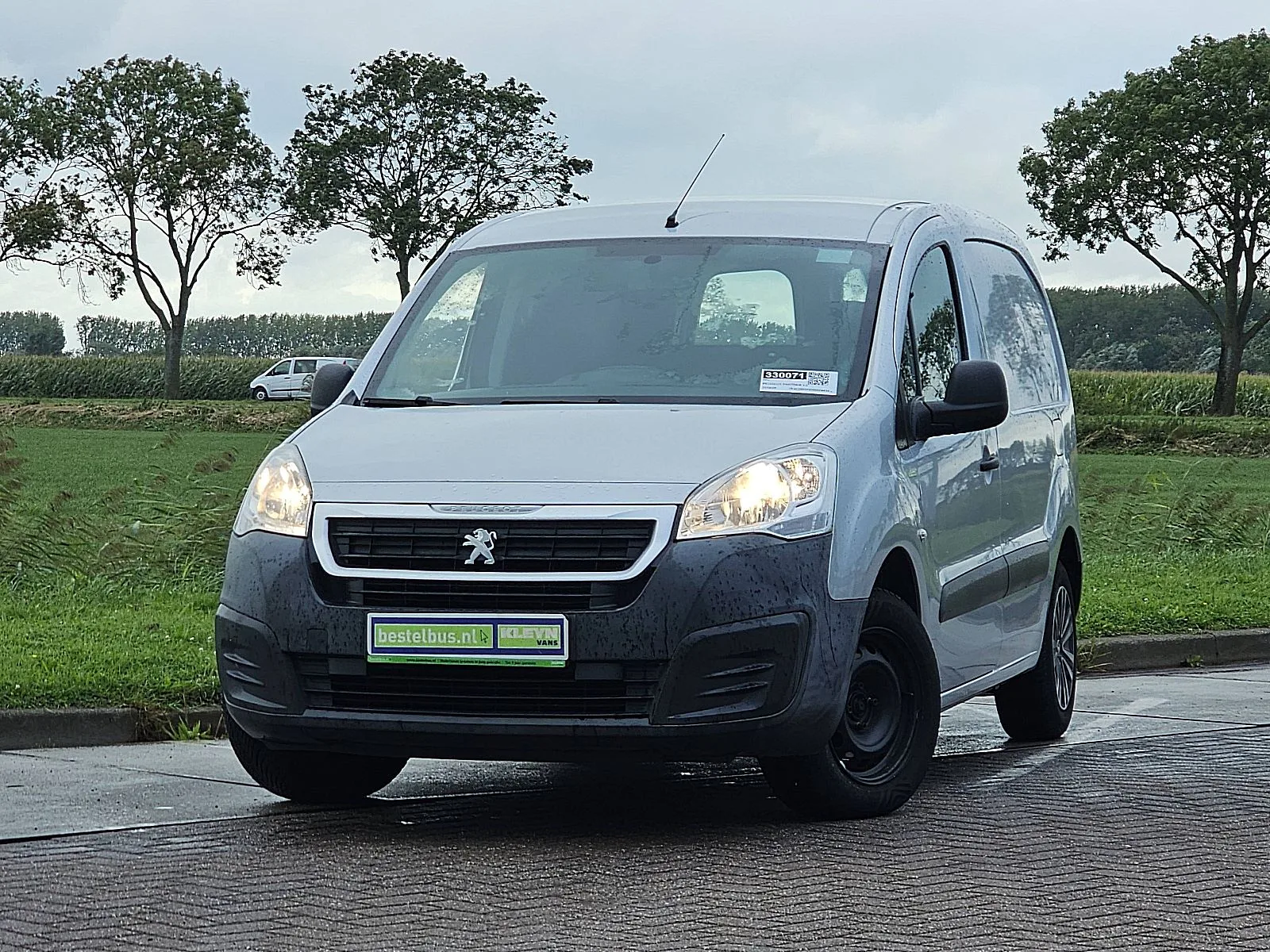 Peugeot Partner (2018) — foto 1