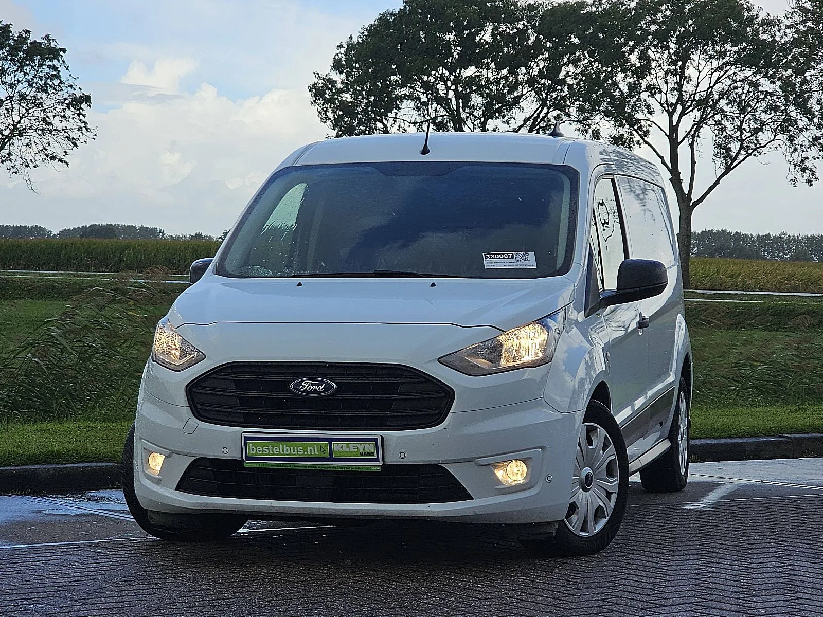 Ford Transit Connect (2023) — foto 1
