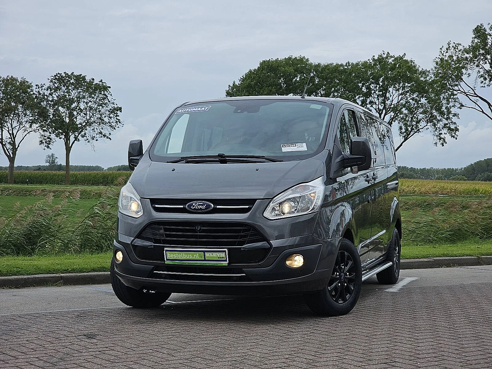 Ford Transit (2017) — foto 1
