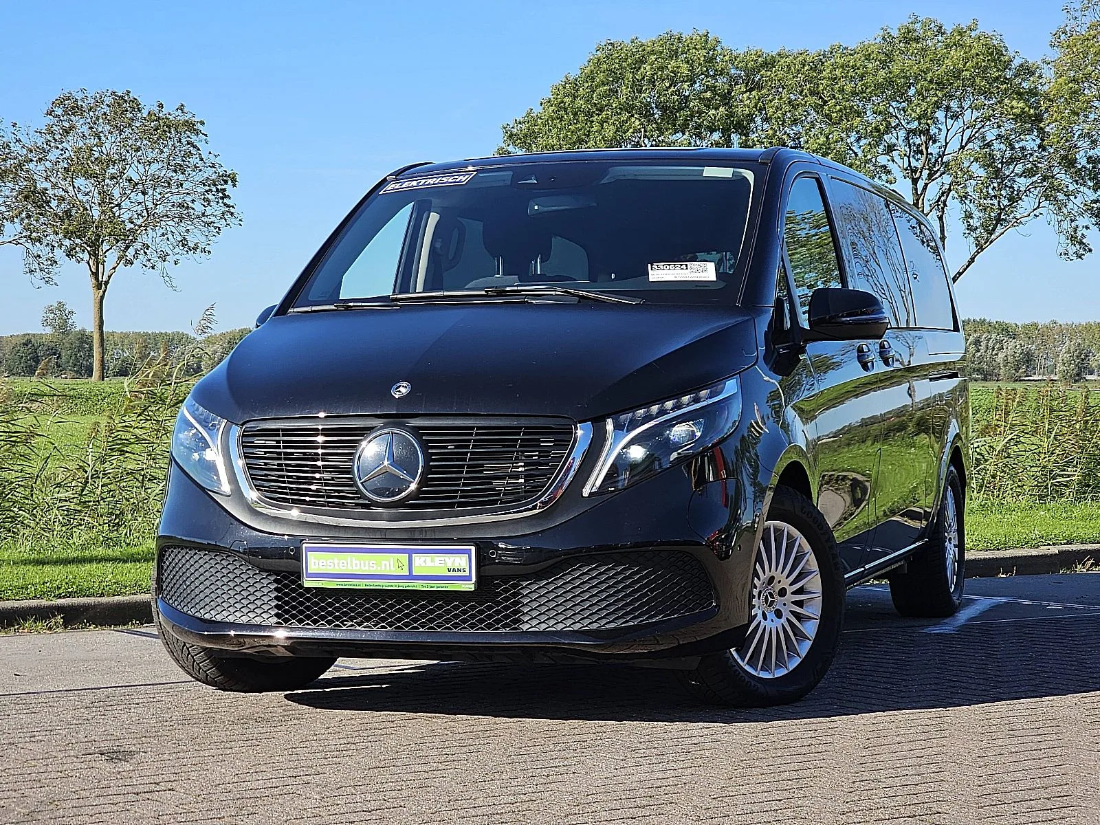 Mercedes-Benz EQV (2024) — foto 1