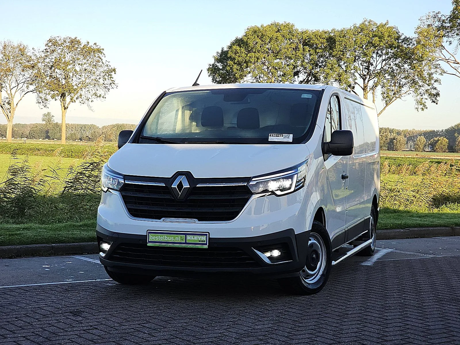 Renault Trafic (2022) — foto 1