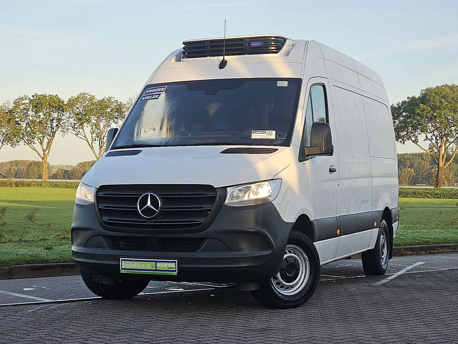 Mercedes-Benz Sprinter (2023) — foto 1