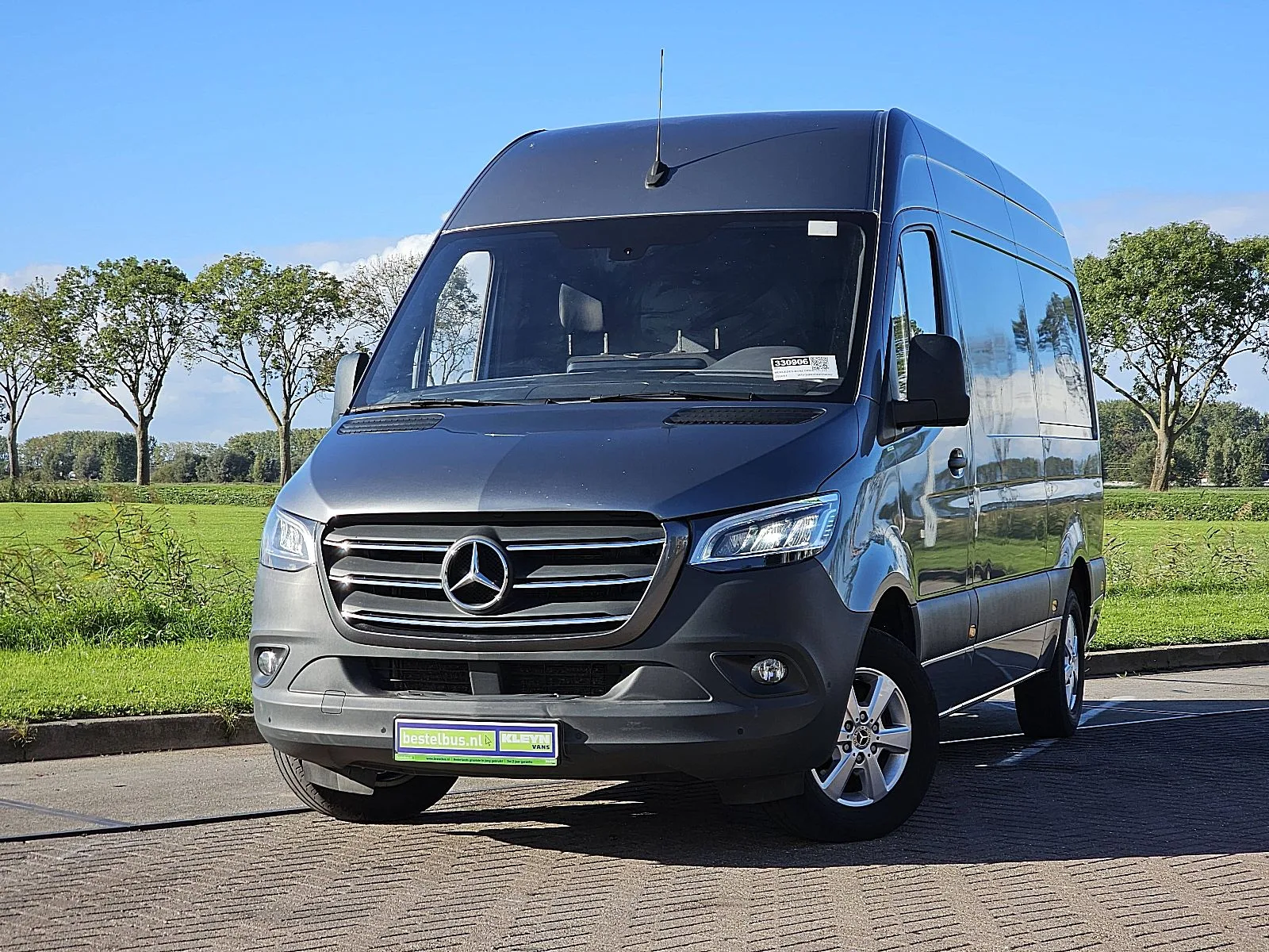 Mercedes-Benz Sprinter (2024) — foto 1