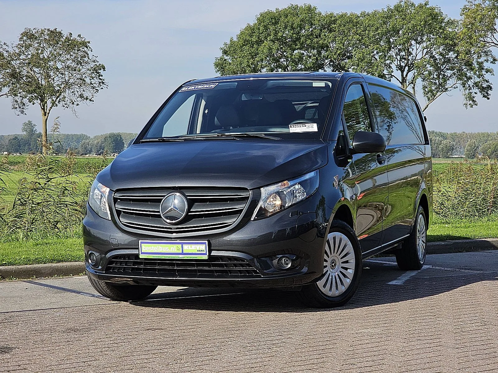 Mercedes-Benz eVito (2024) — foto 1
