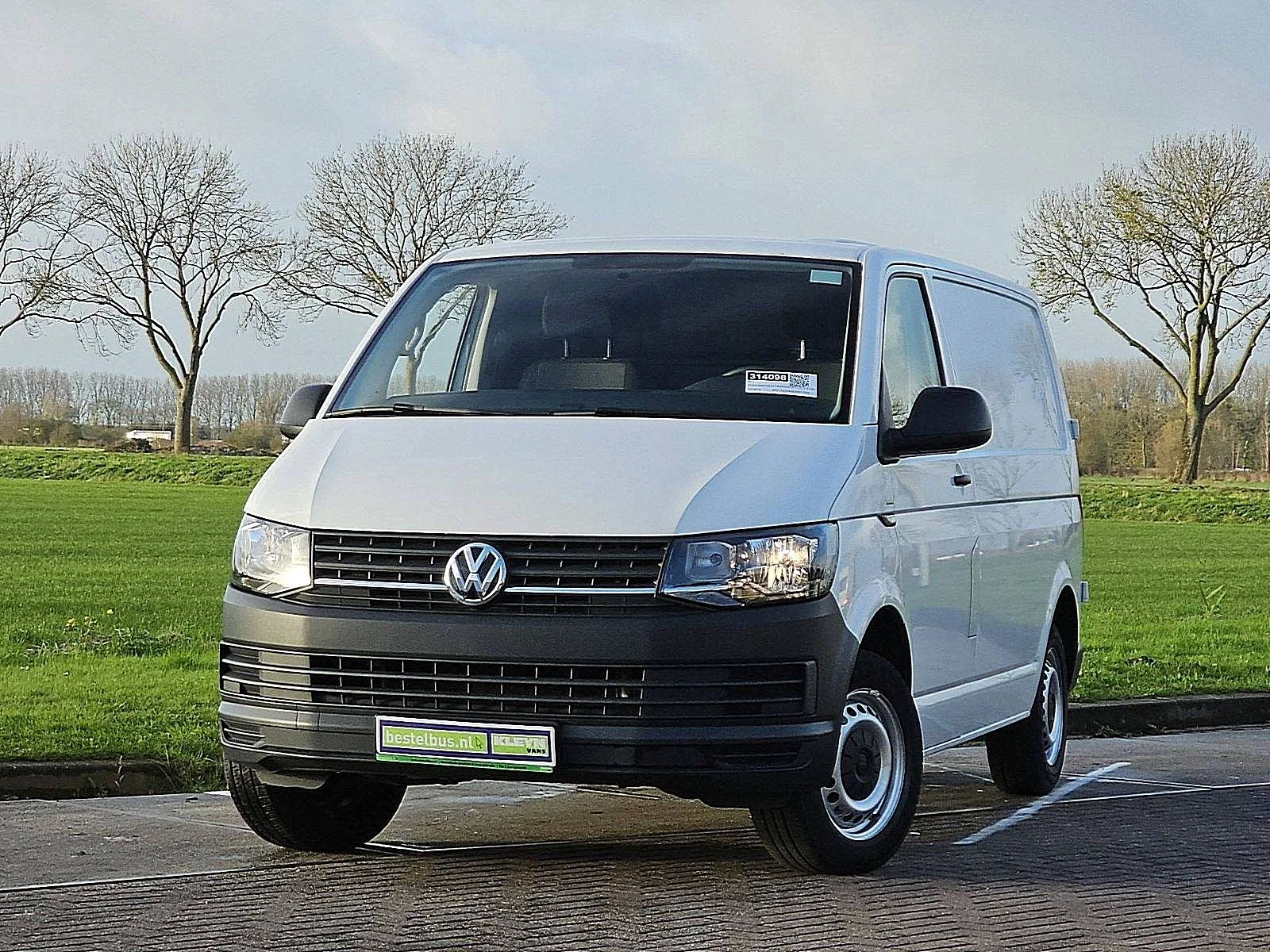 Volkswagen Transporter (2018) — foto 1