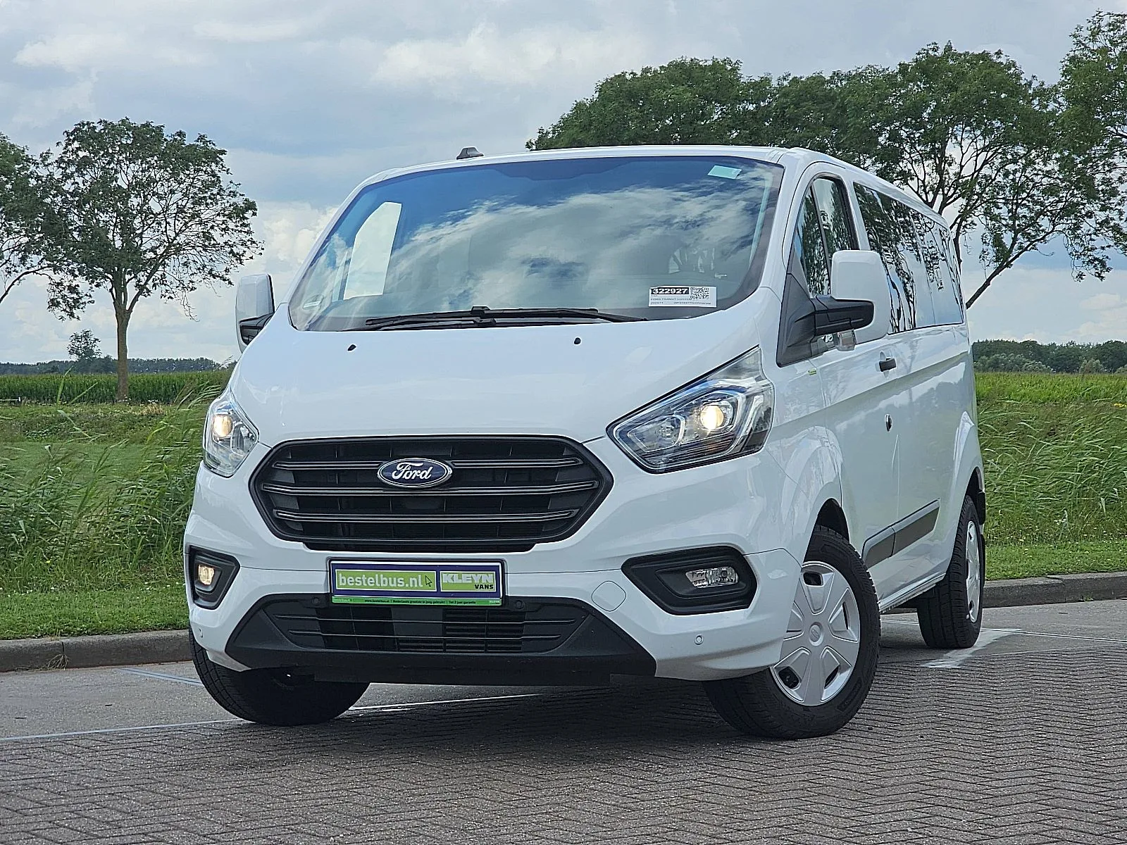 Ford Transit (2023) — foto 1