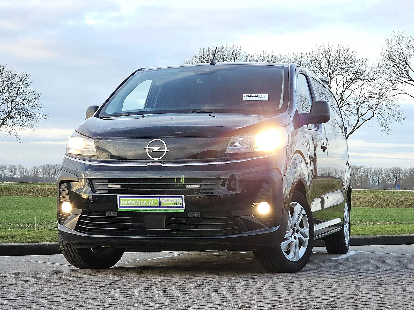 Opel Vivaro (2024) — foto 1