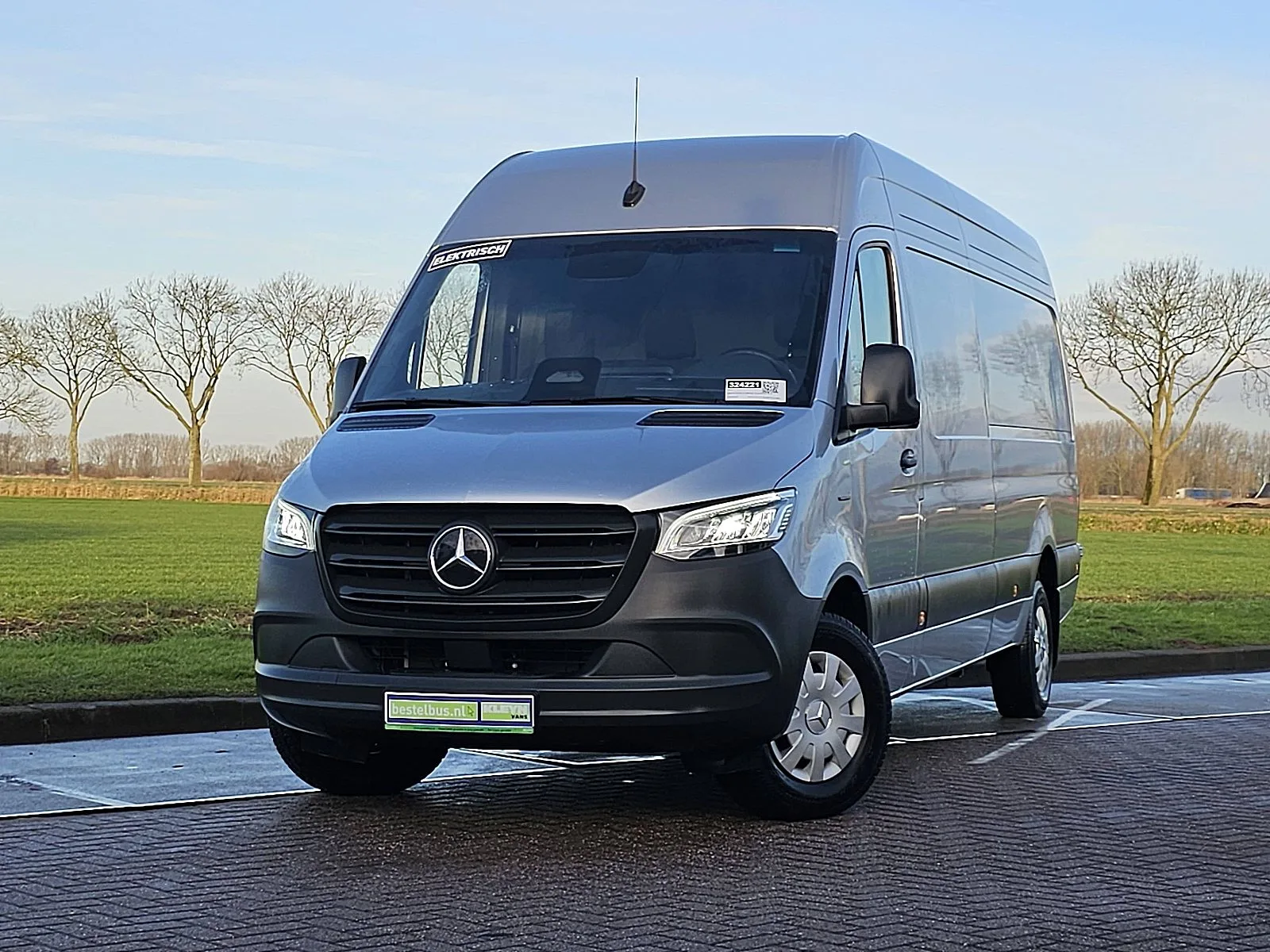Mercedes-Benz eSprinter (2024) — foto 1