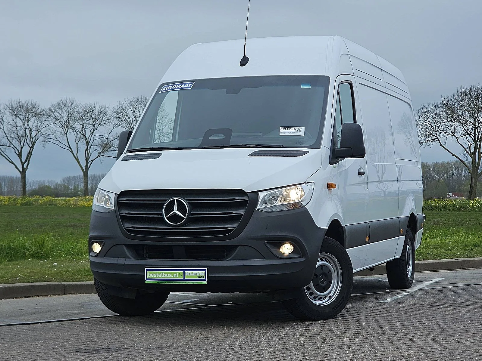 Mercedes-Benz Sprinter (2024) — foto 1