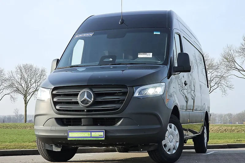 Mercedes-Benz eSprinter (2024)