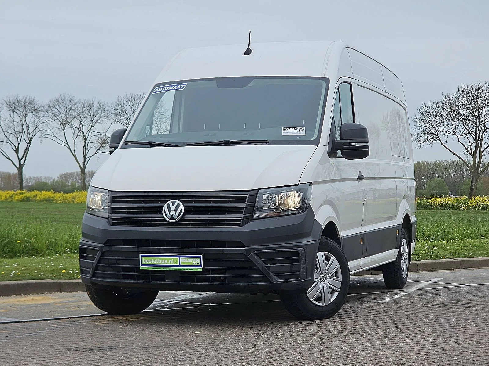 Volkswagen Crafter (2023) — foto 1