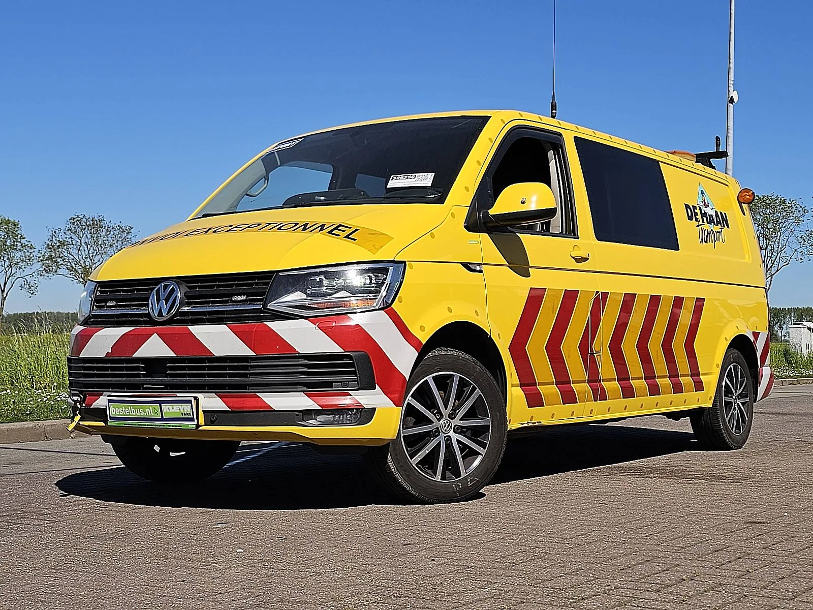Volkswagen Transporter (2019) — foto 1