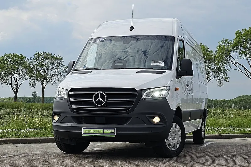 Mercedes-Benz Sprinter (2024)