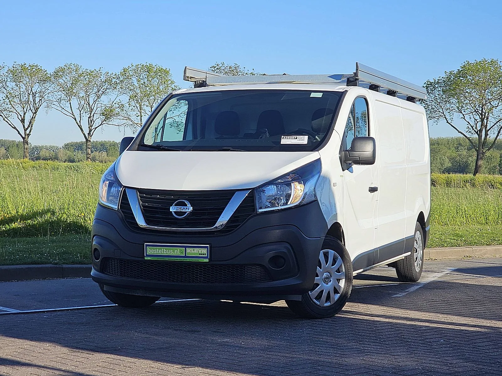 Nissan Nv (2022) — foto 1