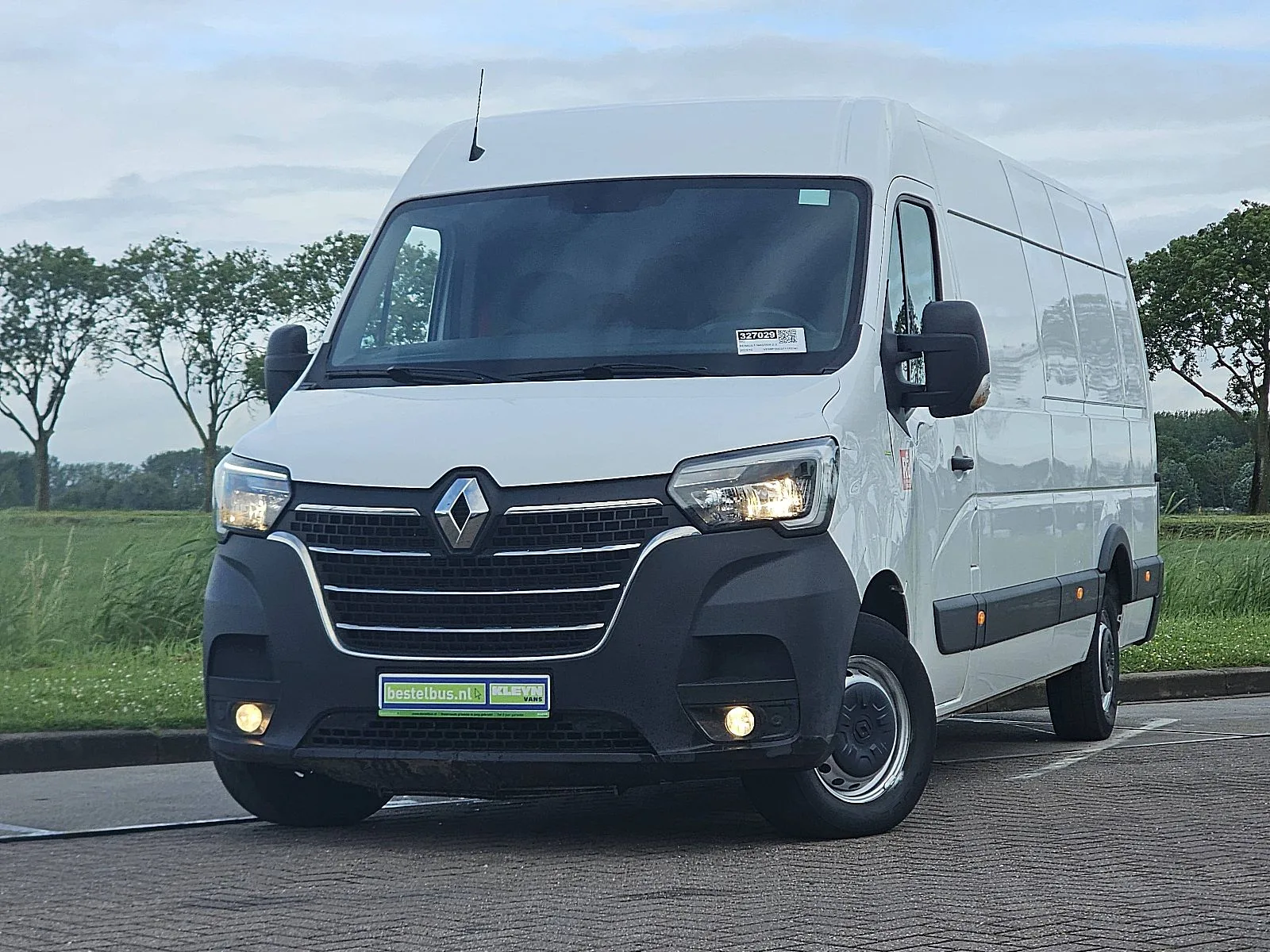 Renault Master (2023) — foto 1