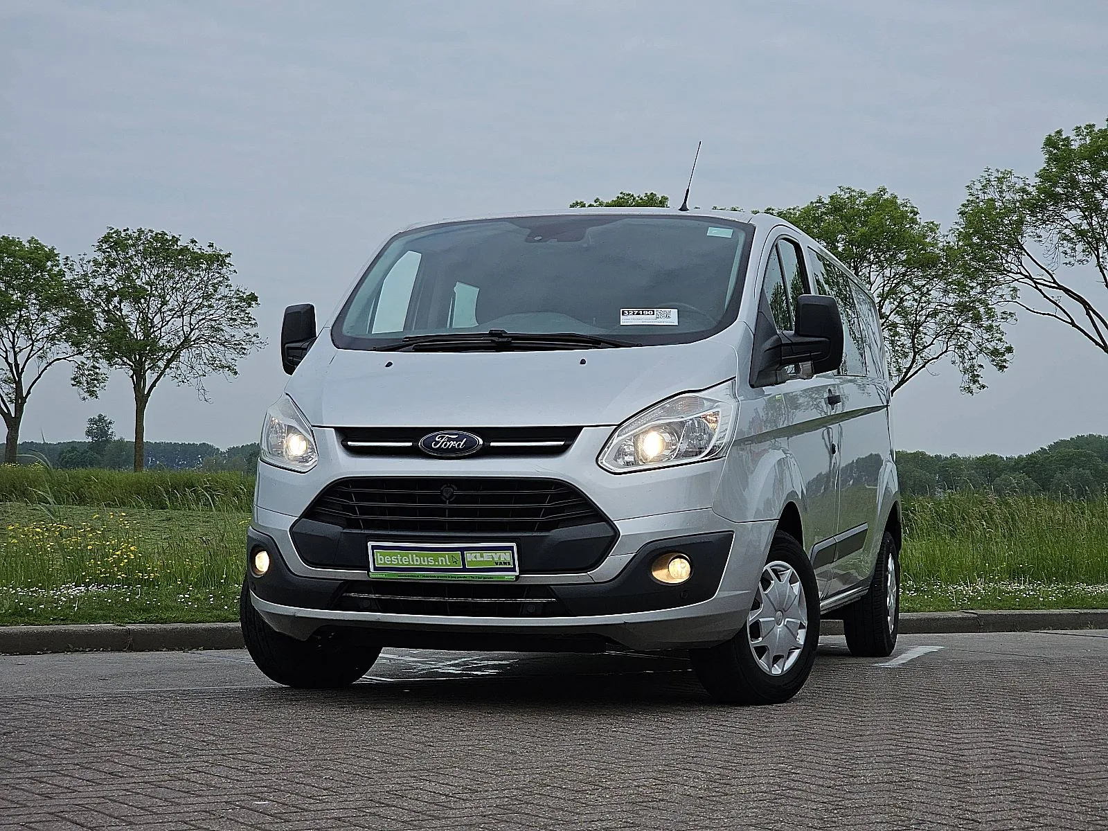 Ford Transit (2017) — foto 1