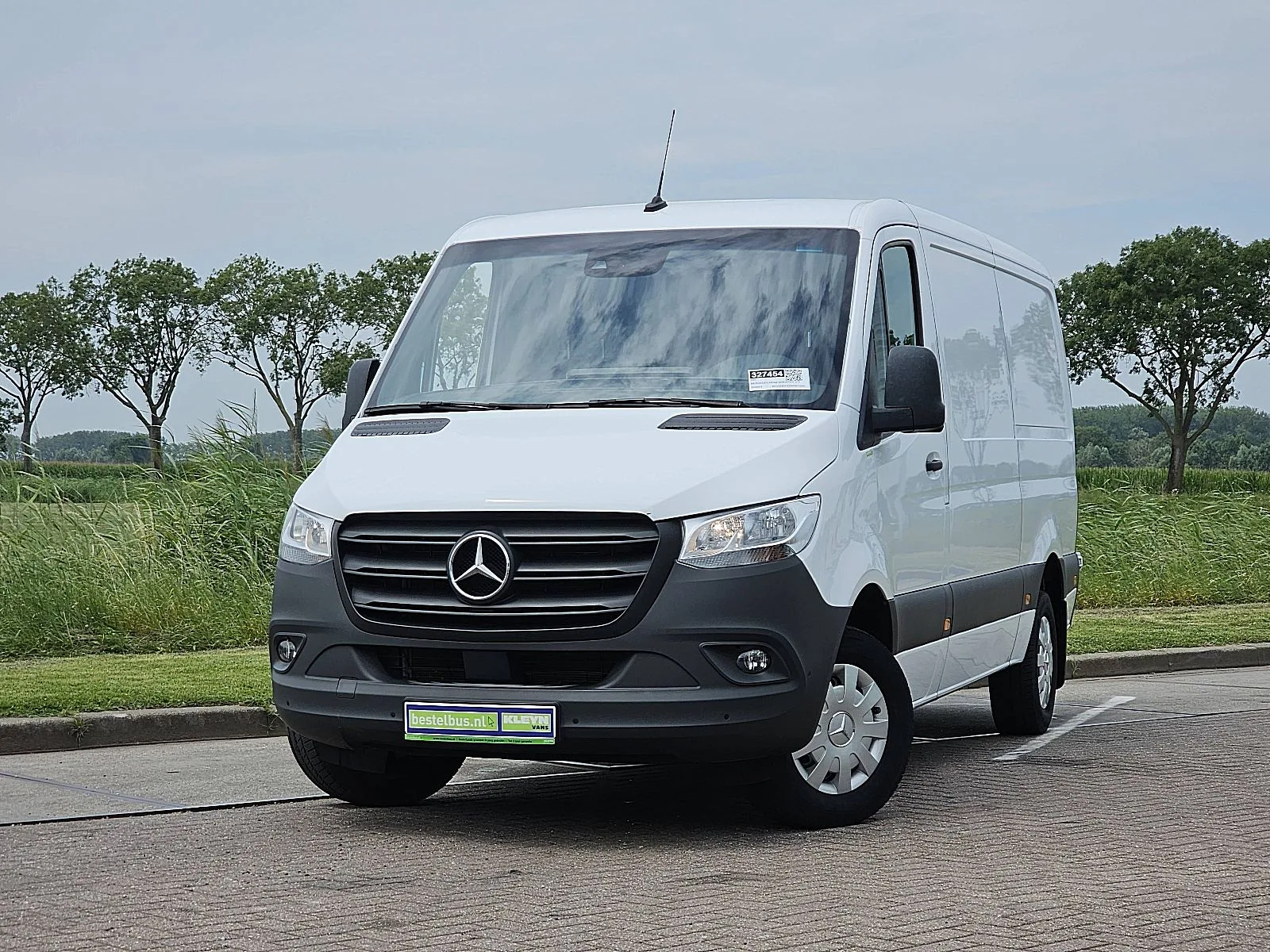 Mercedes-Benz Sprinter (2024) — foto 1