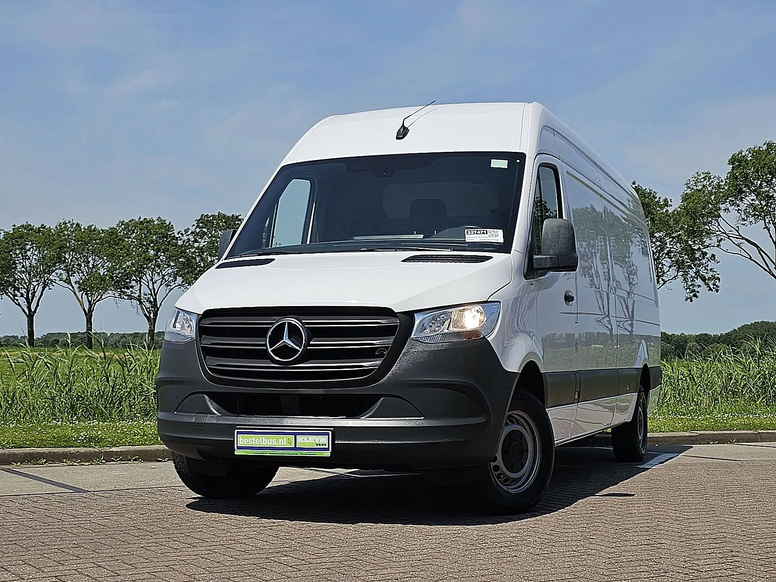 Mercedes-Benz Sprinter (2022) — foto 1