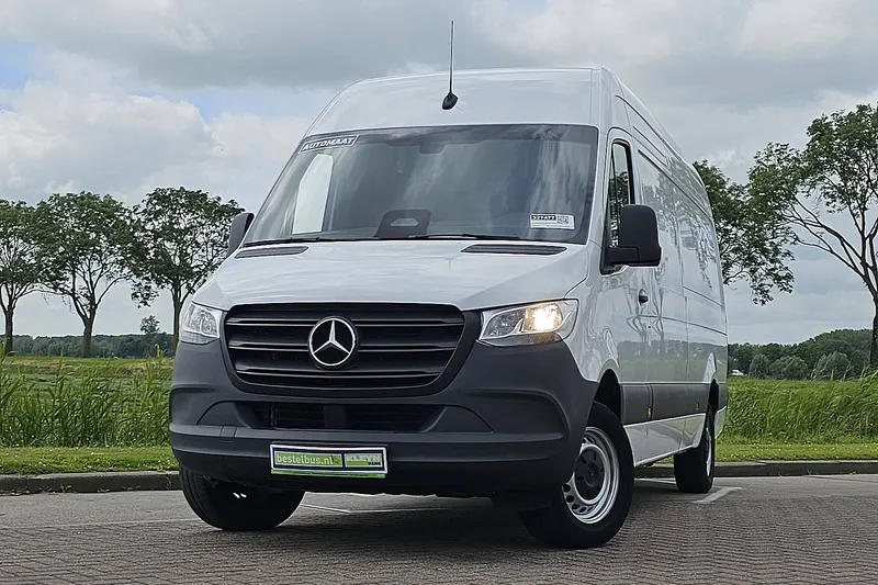 Mercedes-Benz Sprinter (2024)