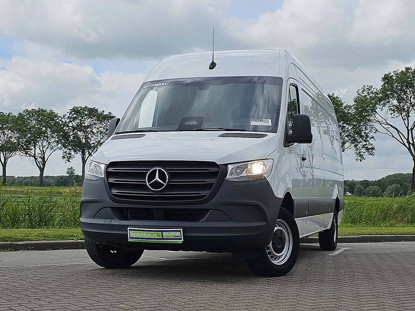 Mercedes-Benz Sprinter (2024) — foto 1