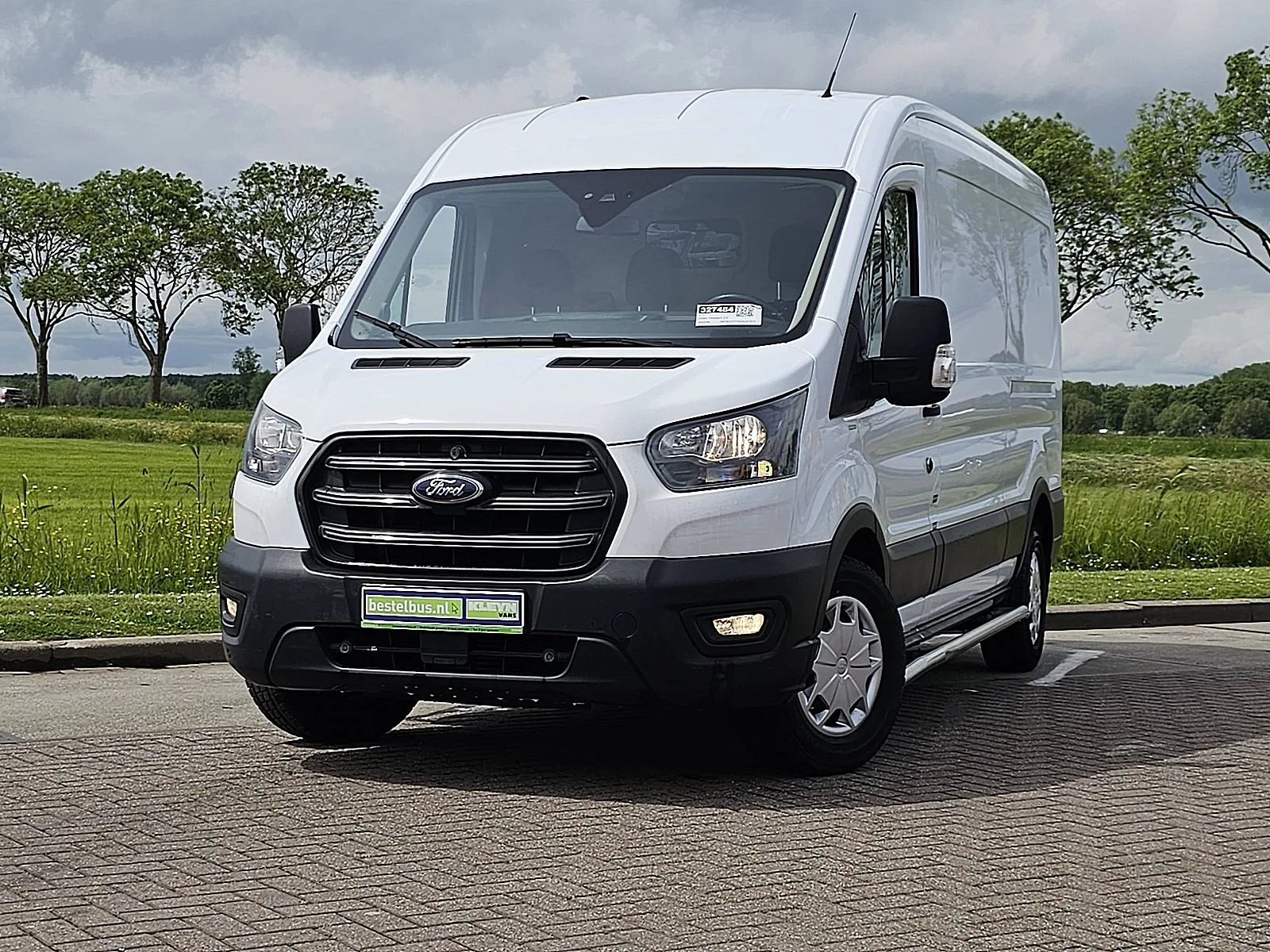 Ford Transit (2022) — foto 1