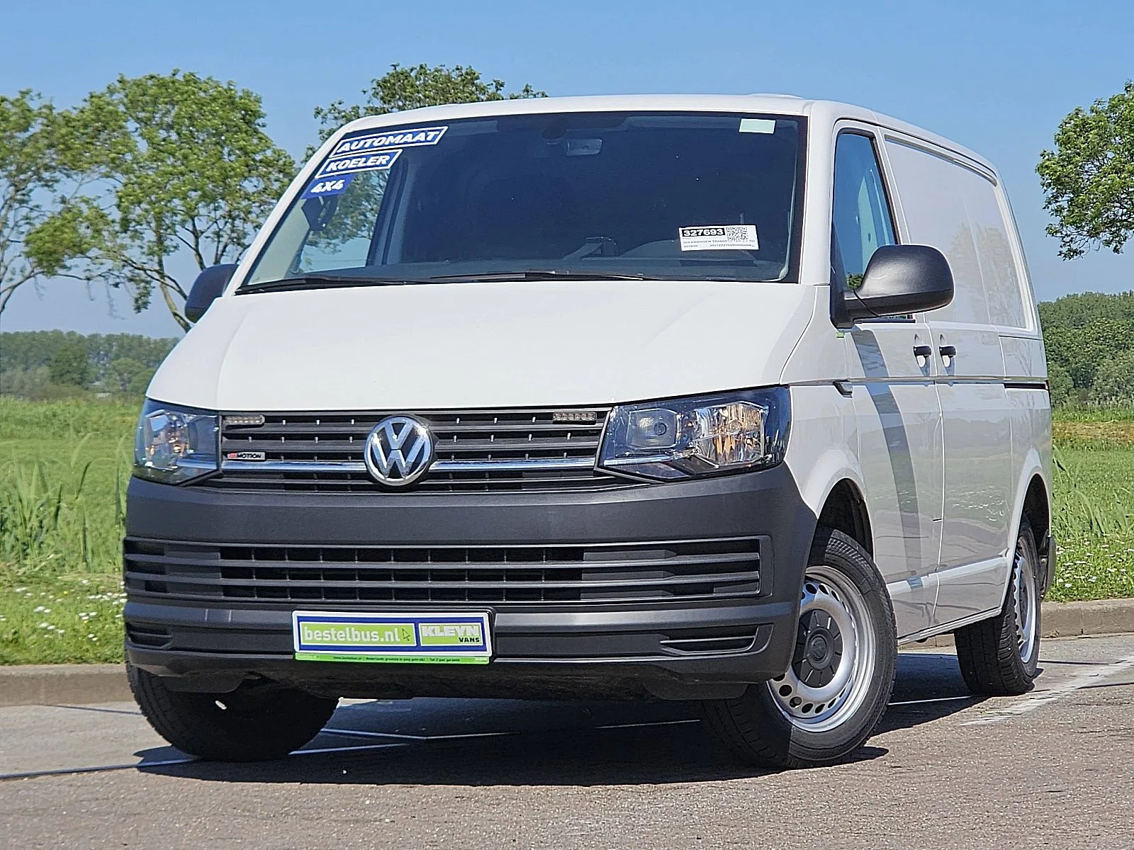 Volkswagen Transporter (2019) — foto 1