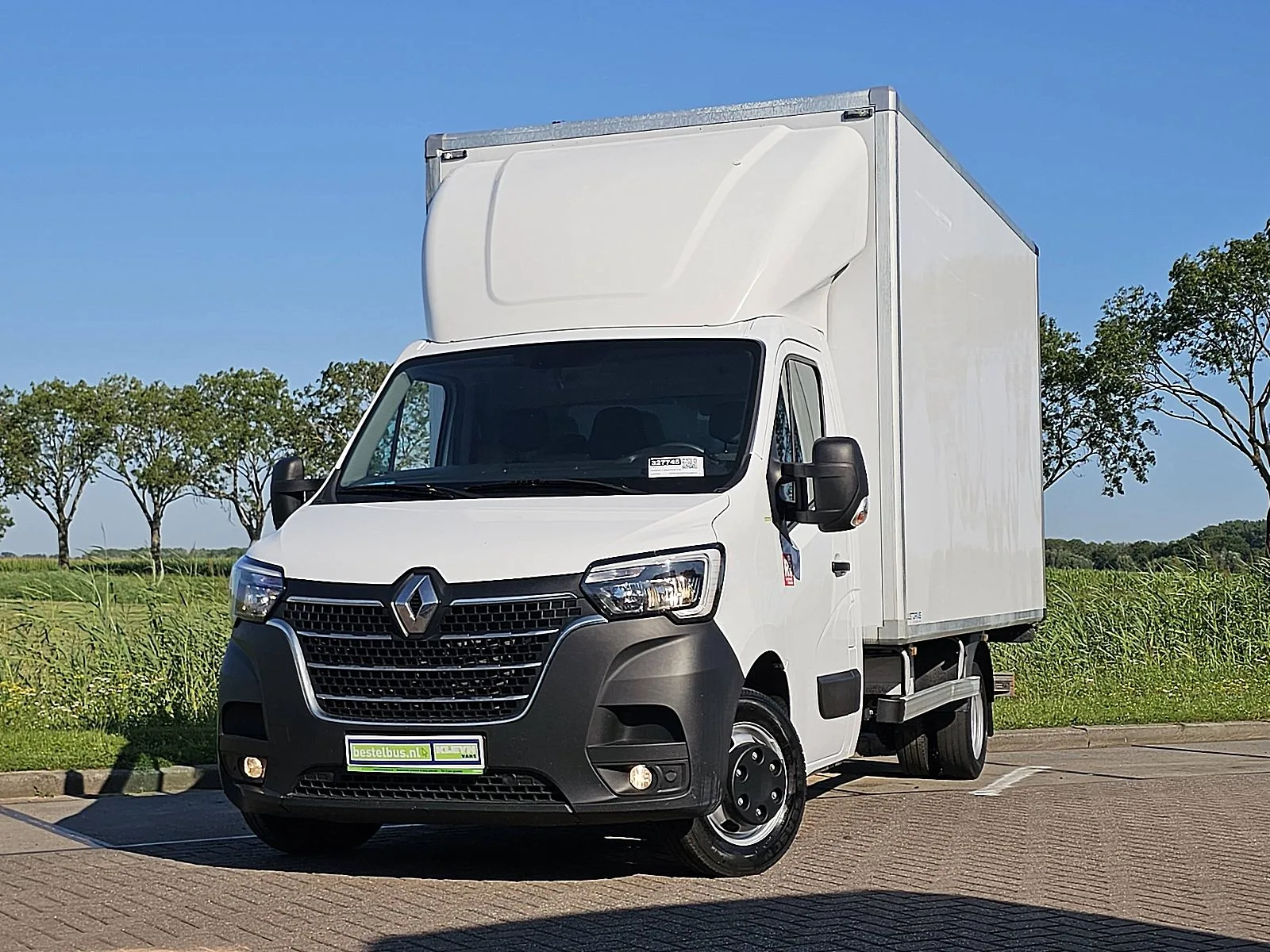 Renault Master (2024) — foto 1