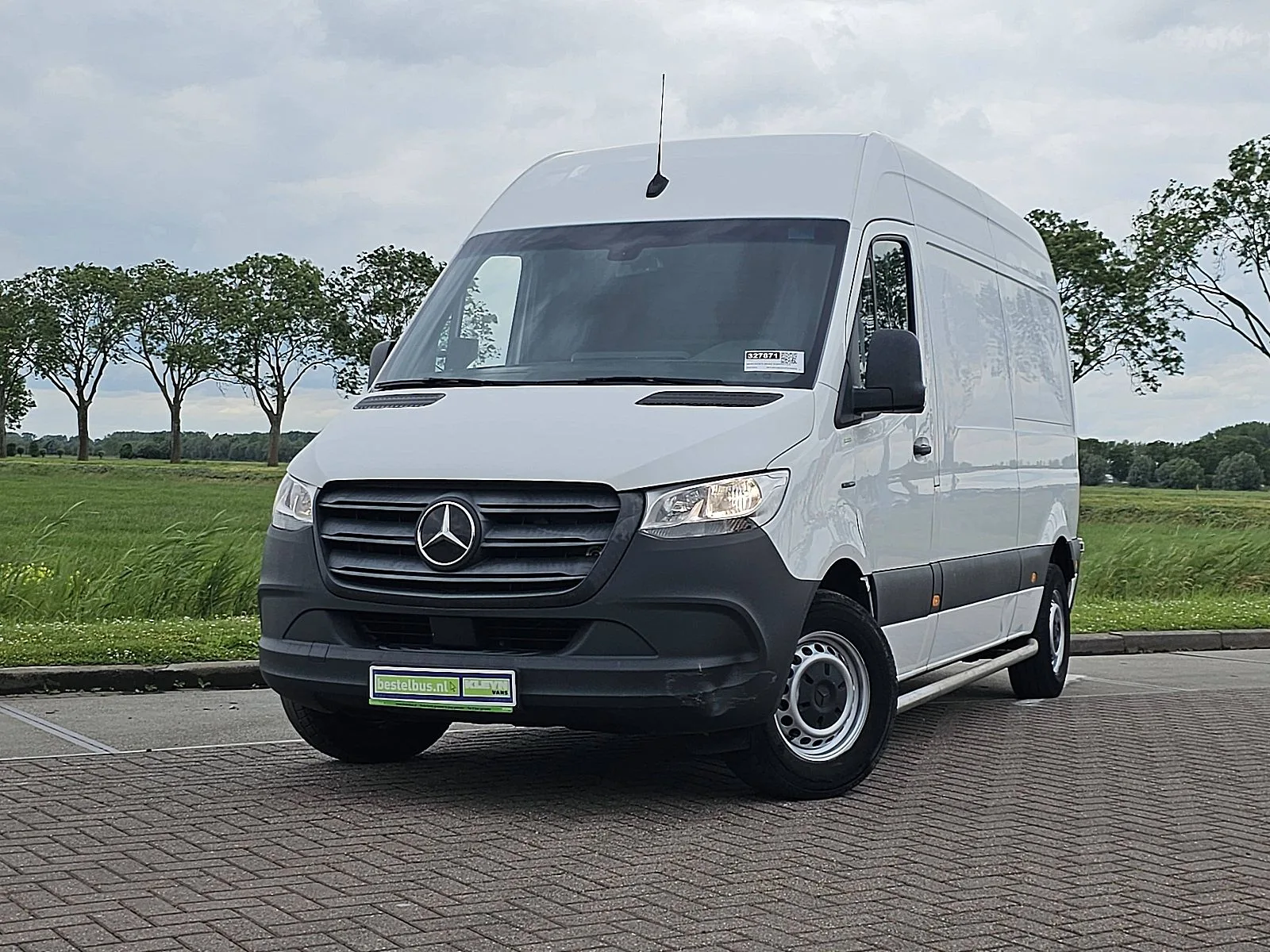 Mercedes-Benz eSprinter (2021) — foto 1