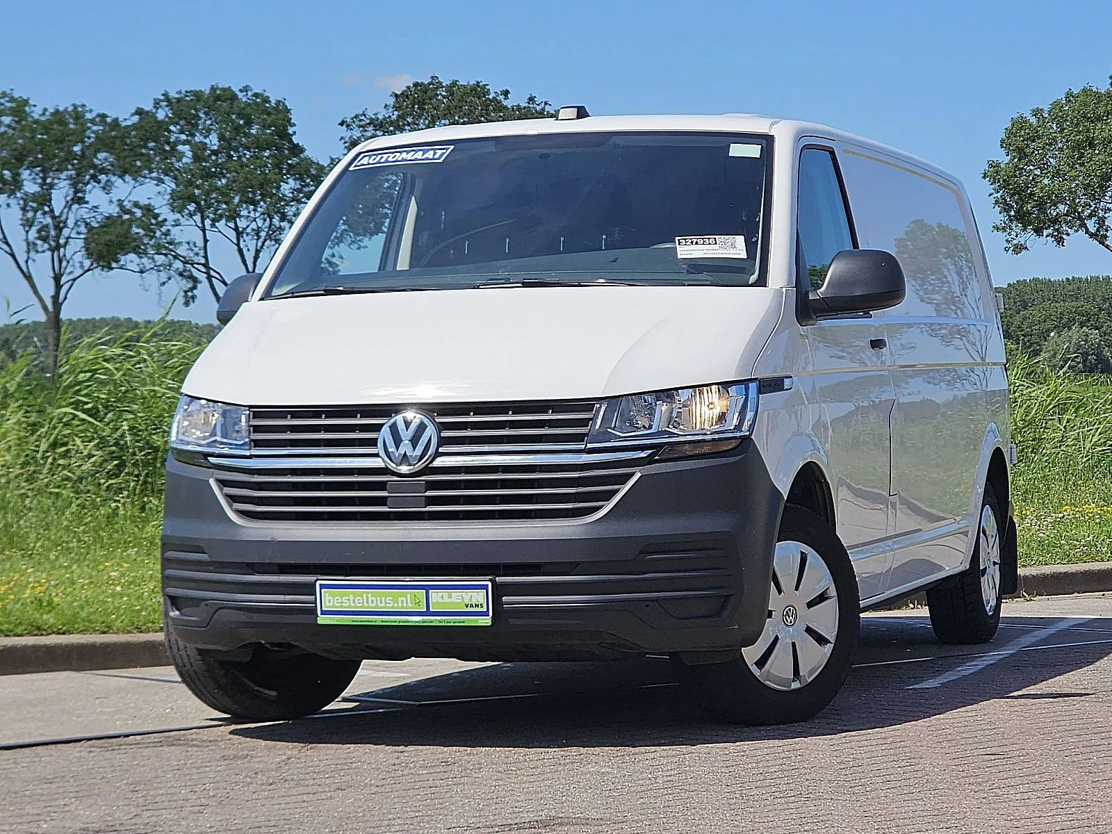 Volkswagen Transporter (2024) — foto 1