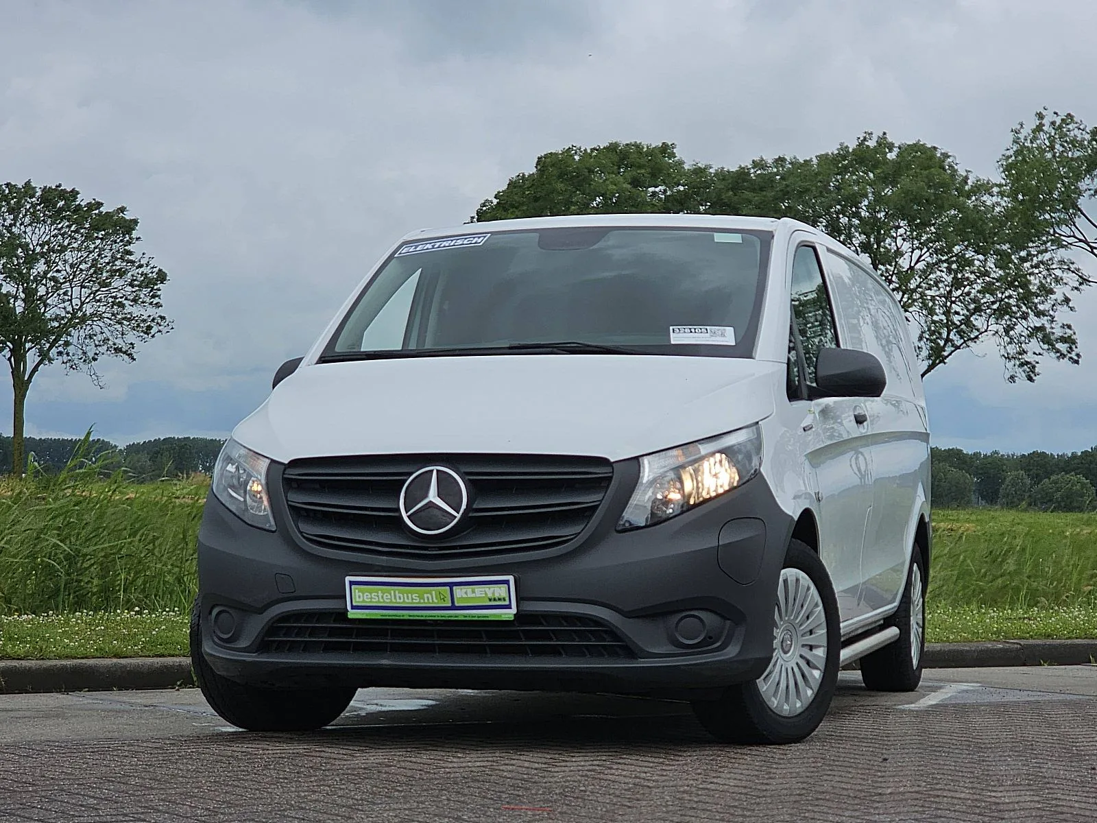 Mercedes-Benz eVito (2022) — foto 1