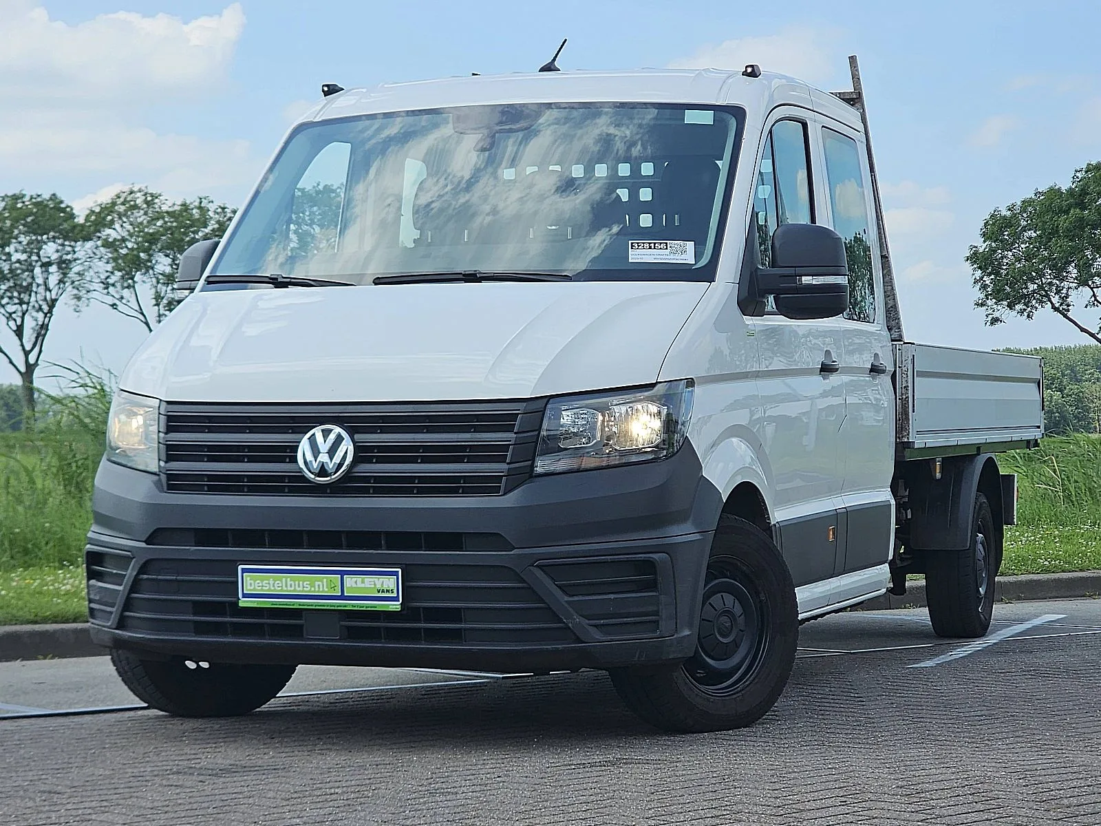 Volkswagen Crafter (2023) — foto 1