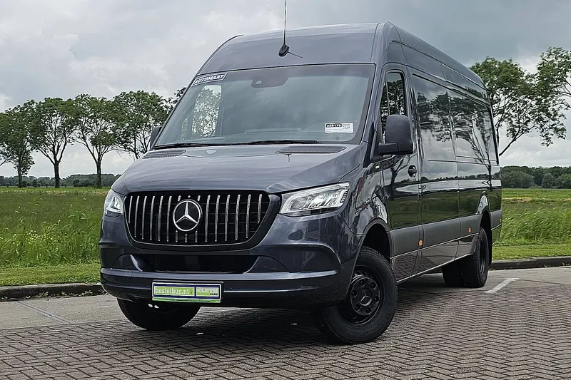 Mercedes-Benz Sprinter (2024)