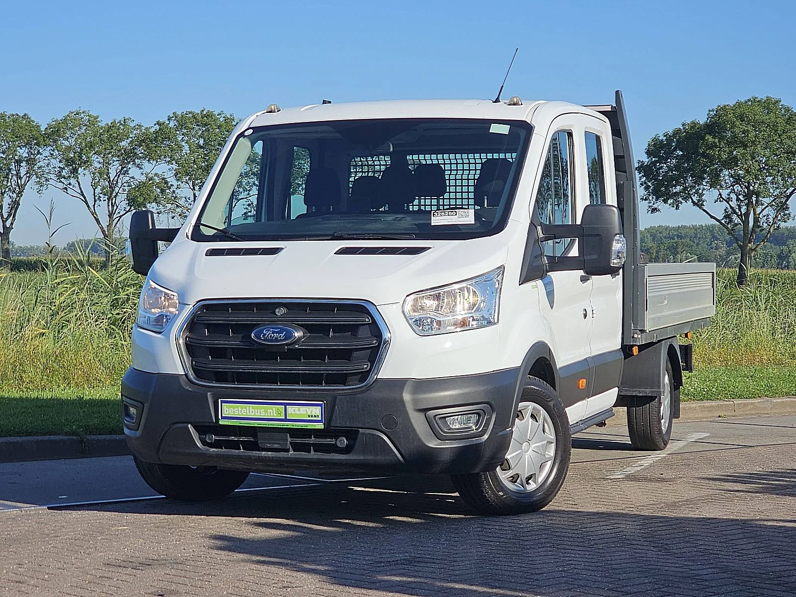 Ford Transit (2019) — foto 1
