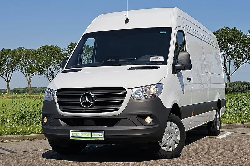 Mercedes-Benz Sprinter (2024)