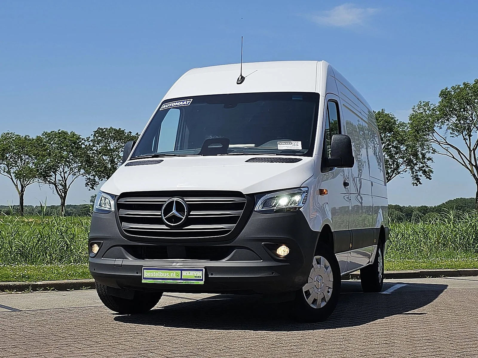 Mercedes-Benz Sprinter (2024) — foto 1