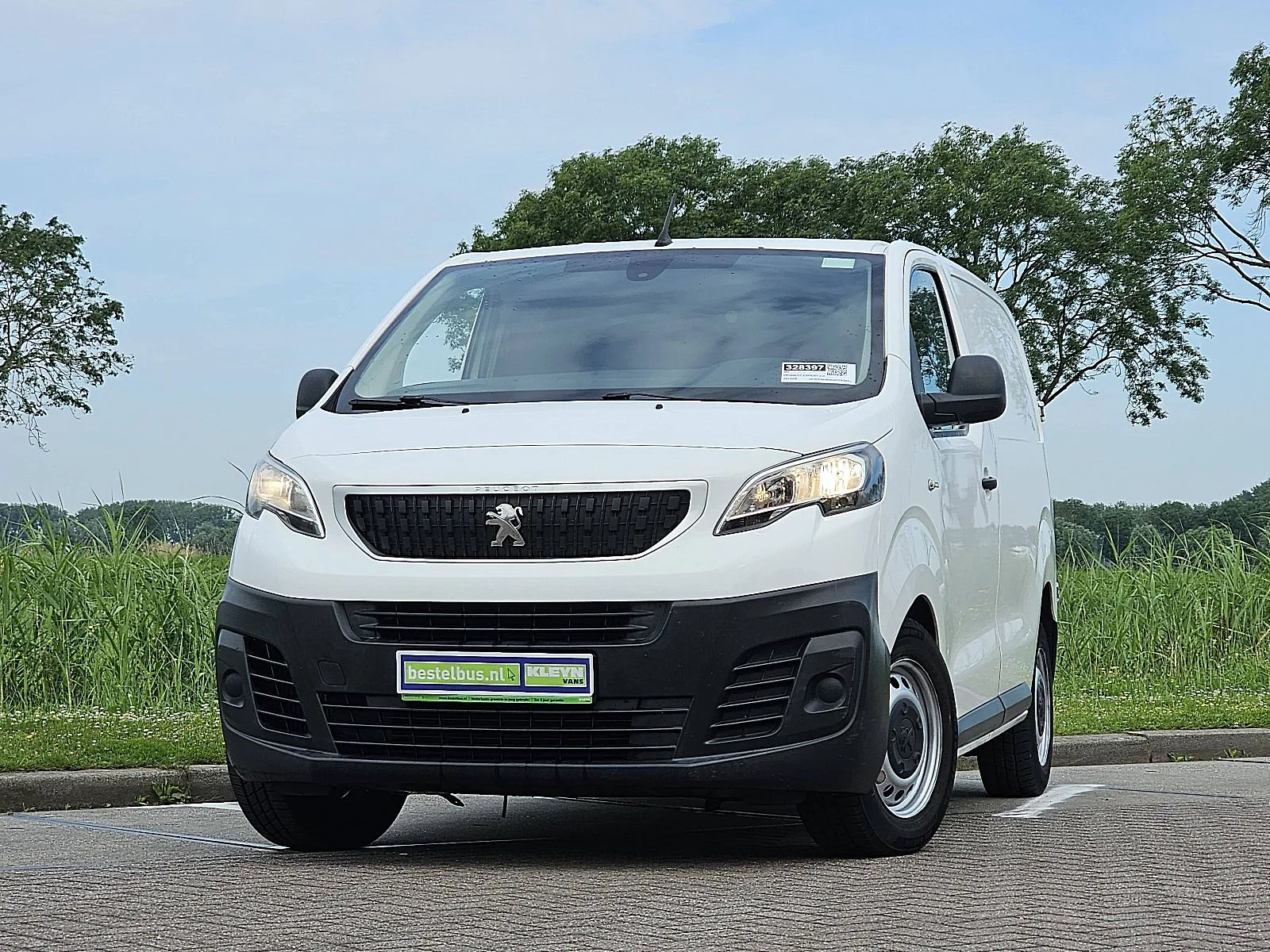 Peugeot Expert (2017) — foto 1