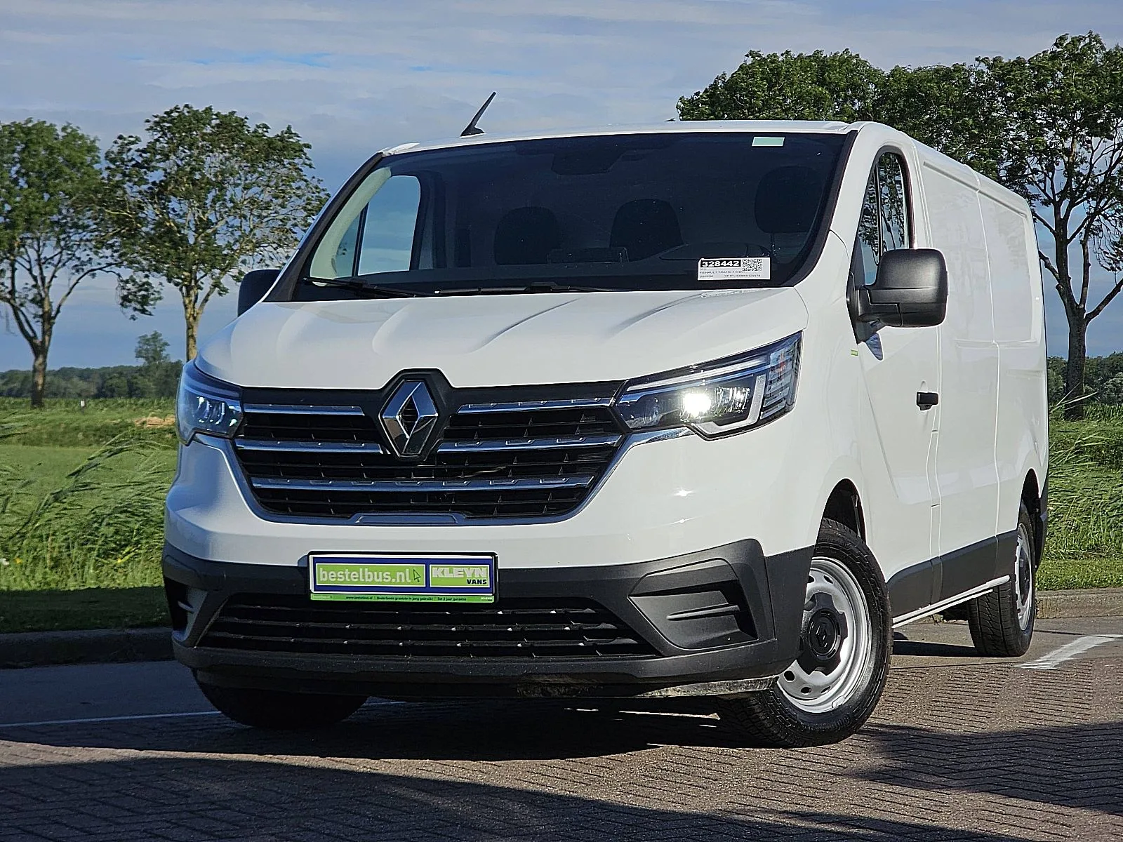 Renault Trafic (2022) — foto 1