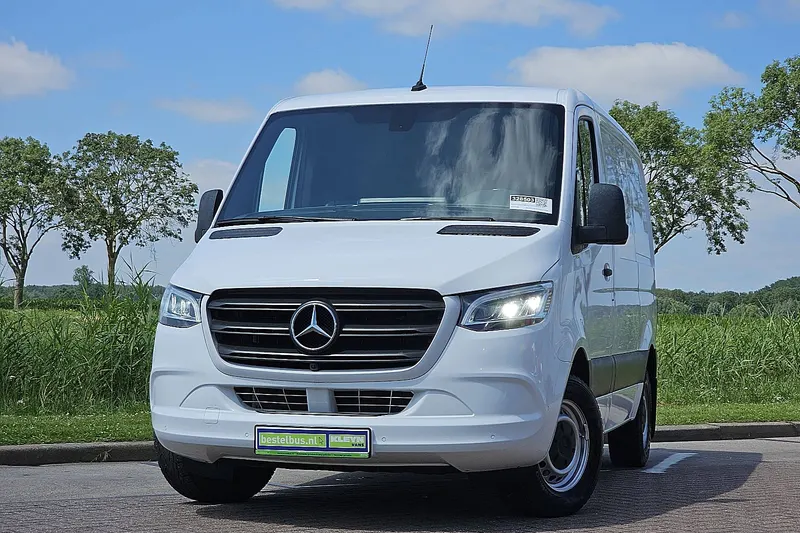 Mercedes-Benz Sprinter (2023)