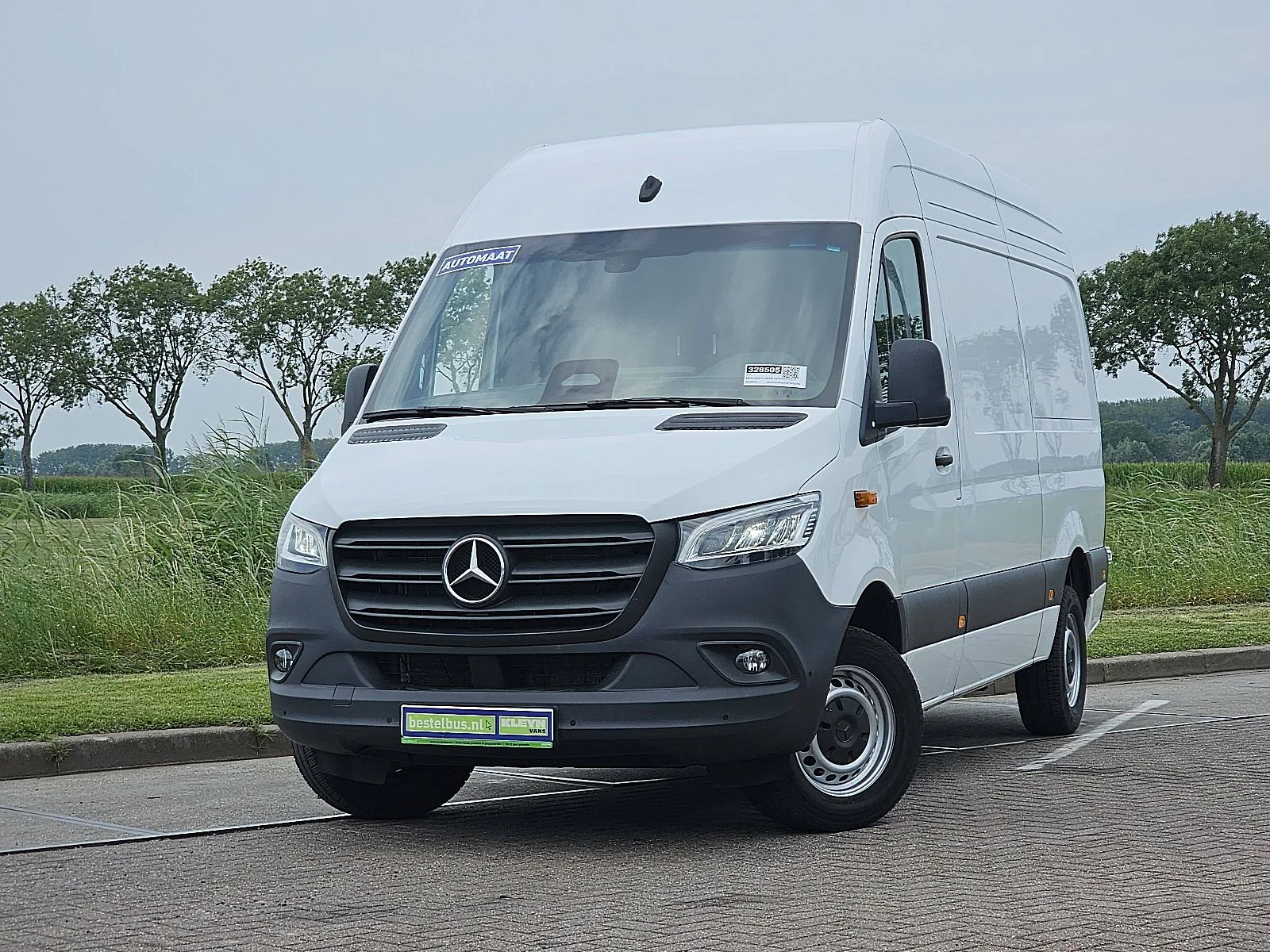 Mercedes-Benz Sprinter (2024) — foto 1