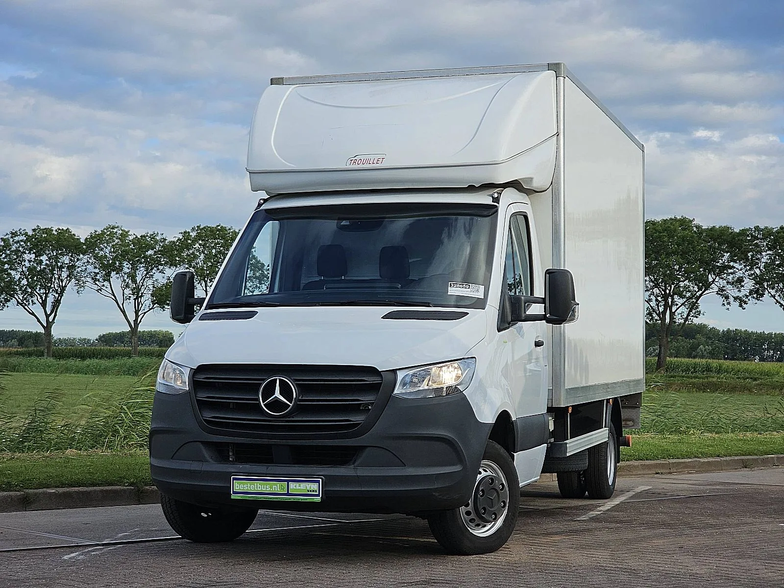 Mercedes-Benz Sprinter (2023) — foto 1
