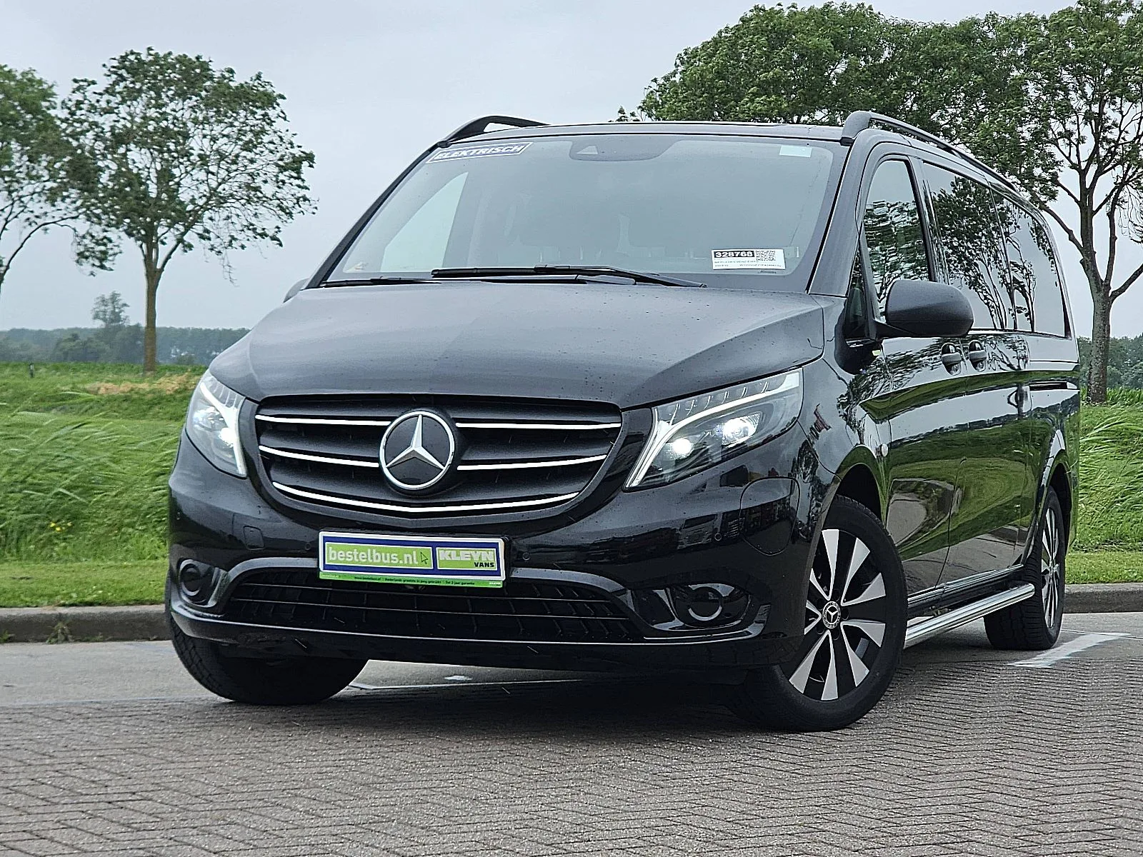 Mercedes-Benz eVito (2023) — foto 1