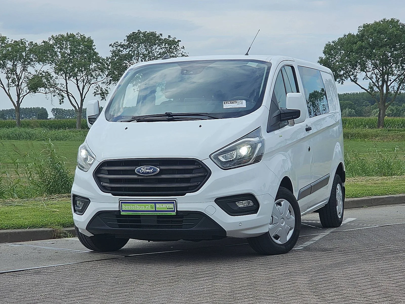 Ford Transit (2020) — foto 1