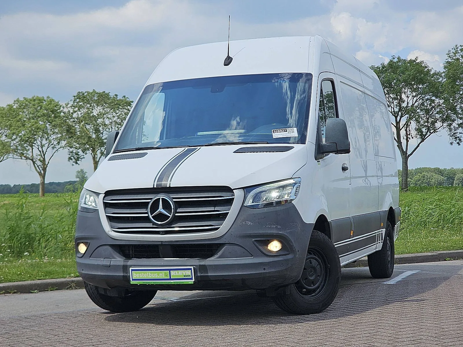Mercedes-Benz Sprinter (2021) — foto 1